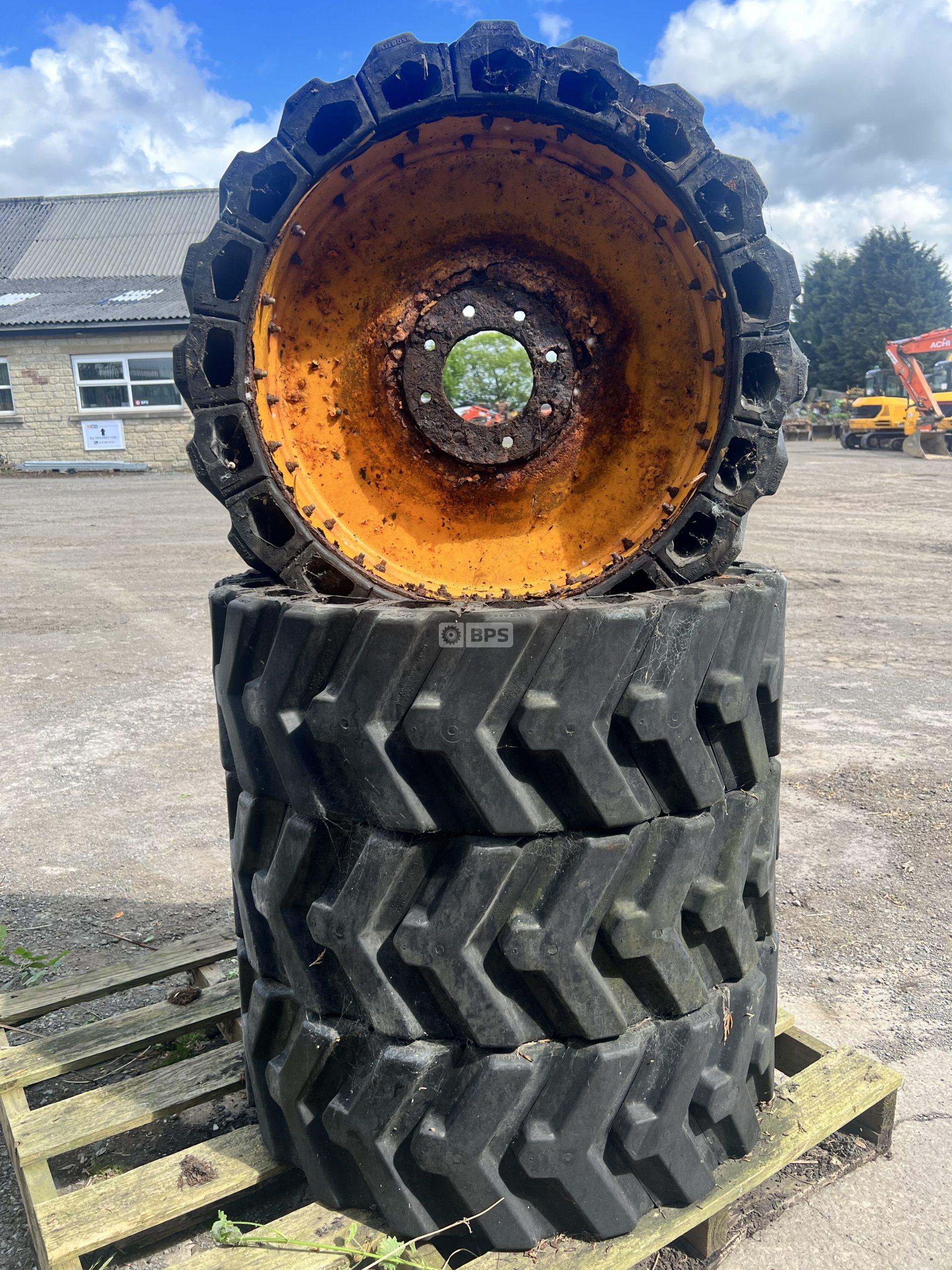 air-boss-tyres-to-fit-skidsteer-at-butterfield-plant-sales-01274-873758