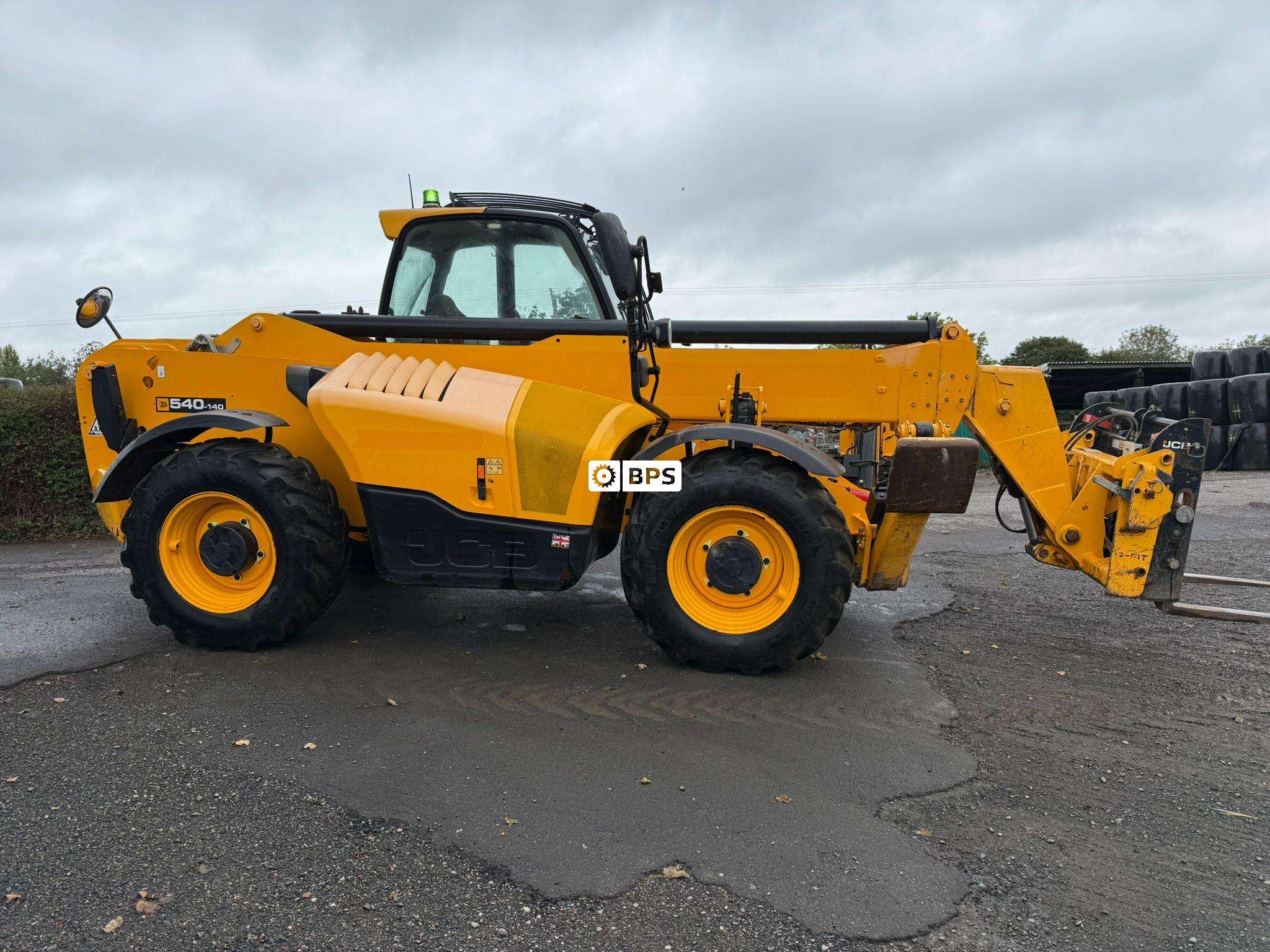 JCB 540-140 Hi-Viz - Image 4