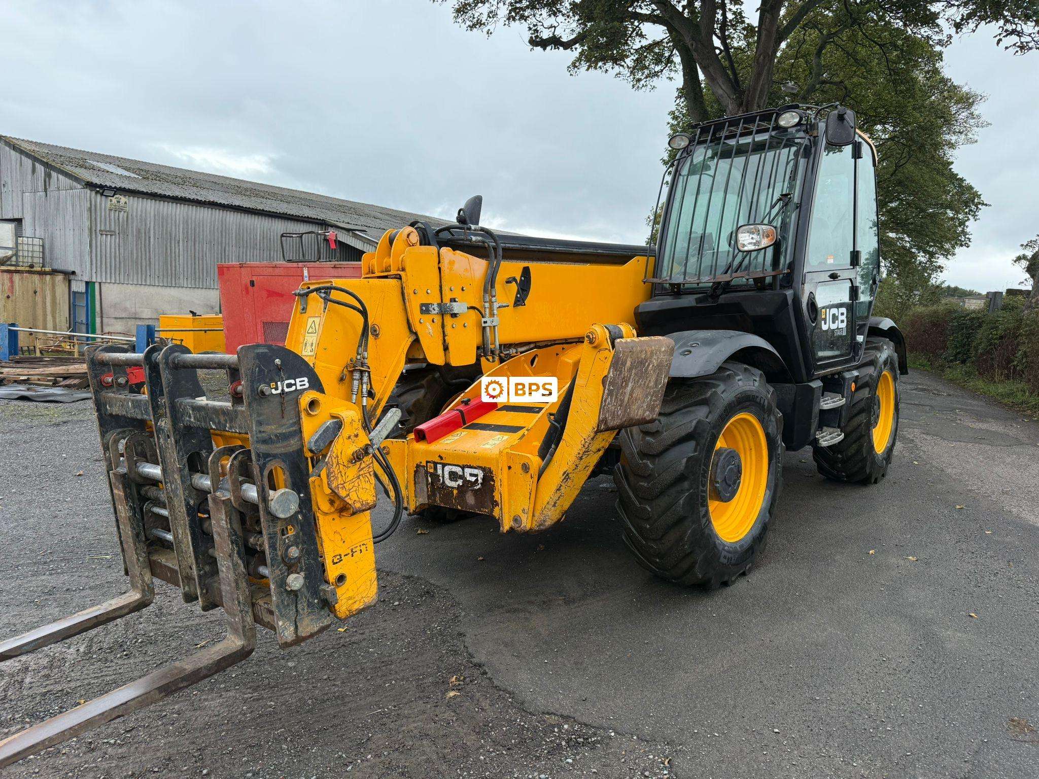 JCB 540-140 Hi-Viz - Image 2