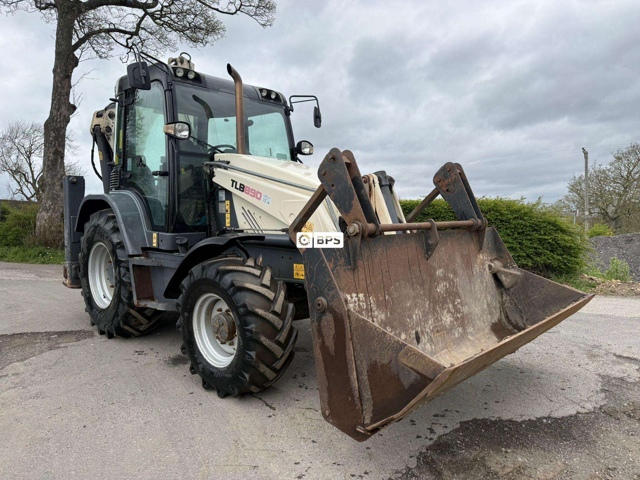 Terex TLB 890 - Image 4